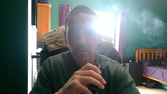 Snapshot of BradleyBent chatting on 07-05-26, 04:14 BradleyBent online show from 07-05-26, 04:14