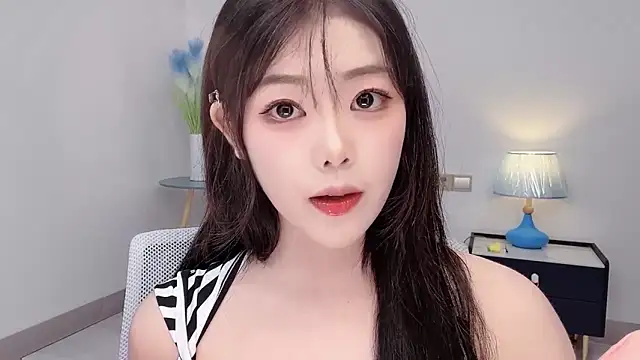 smalldaiwang online show from 06-18-26, 03:07