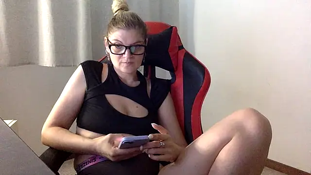 LolaSelvaggia online show from 07-28-26, 02:35