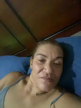 Snapshot of rosanna78322 chatting on 07-23-26, 03:26 rosanna78322 online show from 07-23-26, 03:26