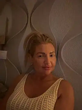 szexicicamica online show from 05-31-26, 07:15