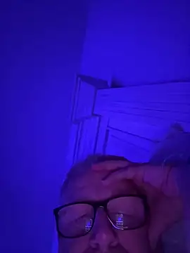 AZCntryBoy online show from 06-11-26, 06:33
