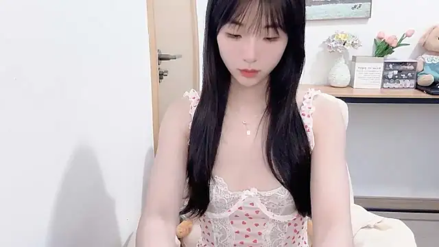 Louise-3 online show from 07-04-26, 10:27