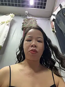Snapshot of honghong_mother chatting on 07-03-26, 12:17 honghong mother online show from 07-03-26, 12:17