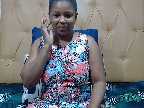 Snapshot of Mellowkittyyellow chatting on 06-27-26, 01:50 Mellowkittyyellow online show from 06-27-26, 01:50