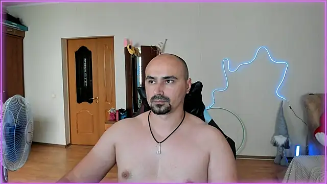 Snapshot of -SexyDaddy- chatting on 06-24-26, 12:59 -SexyDaddy- online show from 06-24-26, 12:59