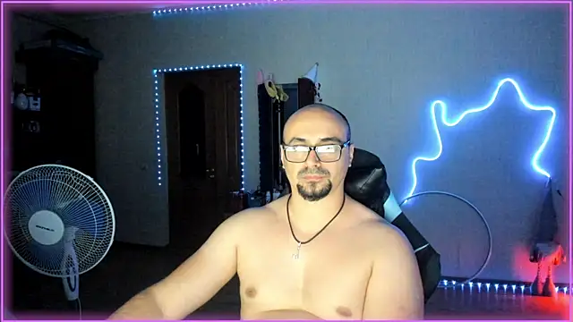 Snapshot of -SexyDaddy- chatting on 07-27-26, 07:10 -SexyDaddy- online show from 07-27-26, 07:10