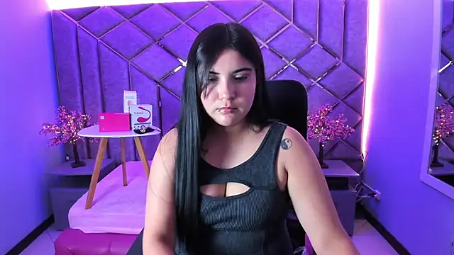 Snapshot of Issa_Queen chatting on 07-09-26, 07:29 Issa Queen online show from 07-09-26, 07:29