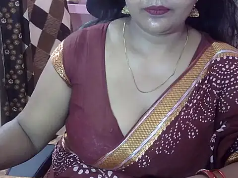 Snapshot of PRIYANKA_023 chatting on 06-26-26, 05:01 PRIYANKA 023 online show from 06-26-26, 05:01