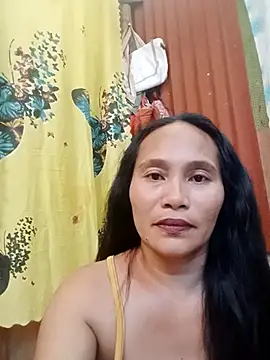 Snapshot of Queenslay chatting on 06-25-26, 05:12 Queenslay online show from 06-25-26, 05:12