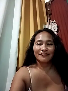 Snapshot of Queenslay chatting on 07-17-26, 10:25 Queenslay online show from 07-17-26, 10:25