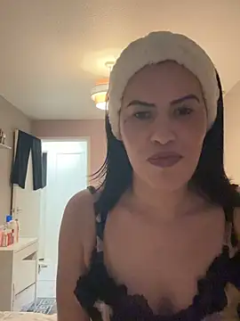 Snapshot of ArabianTemptress chatting on 07-30-26, 09:58 ArabianTemptress online show from 07-30-26, 09:58
