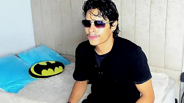 Snapshot of tommyhot7 chatting on 07-10-26, 11:29 tommyhot7 online show from 07-10-26, 11:29
