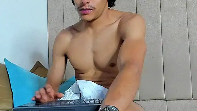 Snapshot of tommyhot7 chatting on 07-15-26, 10:53 tommyhot7 online show from 07-15-26, 10:53