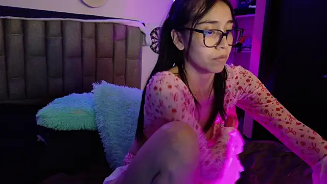 BurbujaXoxo online show from 06-08-26, 12:58