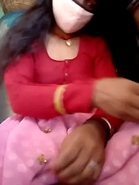Snapshot of Aarti9080 chatting on 06-17-26, 06:27 Aarti9080 online show from 06-17-26, 06:27