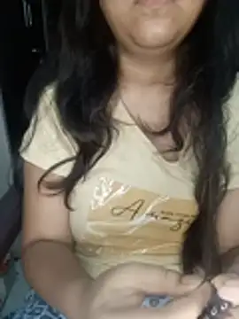 Snapshot of MissRiyaLive chatting on 07-27-26, 12:45 MissRiyaLive online show from 07-27-26, 12:45