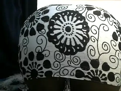 Snapshot of Sweetass-B chatting on 07-05-26, 11:39 Sweetass-B online show from 07-05-26, 11:39