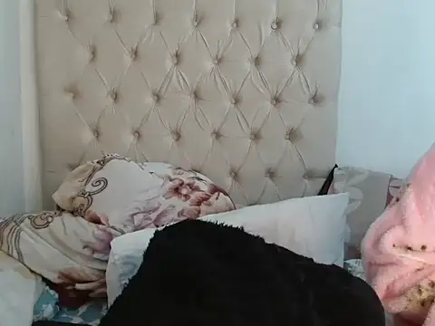 Snapshot of Lihle_00 chatting on 07-12-26, 05:53 Lihle 00 online show from 07-12-26, 05:53