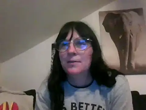 Snapshot of sexujuly88 chatting on 10-22-25, 09:25 sexujuly88 online show from 10-22-25, 09:25