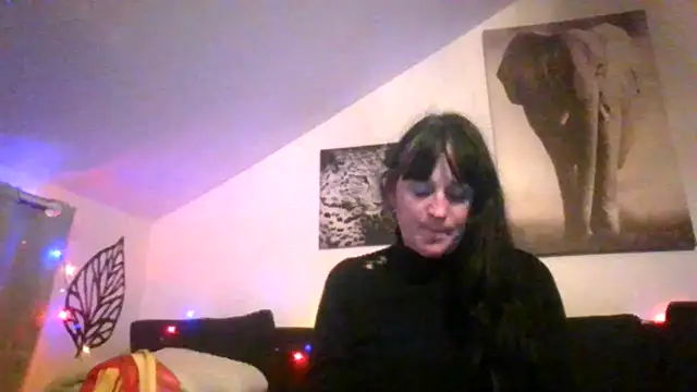 Snapshot of sexujuly88 chatting on 12-14-25, 10:14 sexujuly88 online show from 12-14-25, 10:14