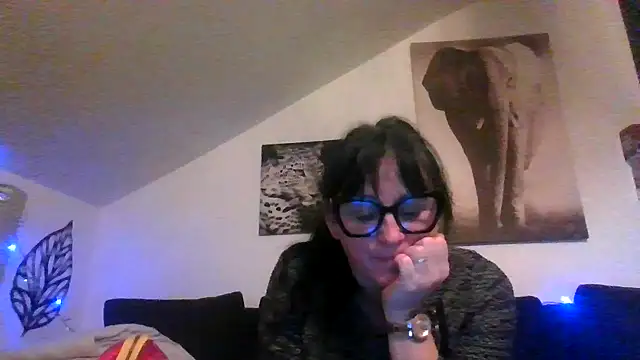 Snapshot of sexujuly88 chatting on 12-19-25, 10:39 sexujuly88 online show from 12-19-25, 10:39