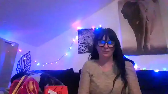 Snapshot of sexujuly88 chatting on 12-21-25, 10:39 sexujuly88 online show from 12-21-25, 10:39