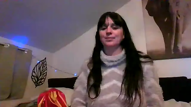 Snapshot of sexujuly88 chatting on 01-08-26, 11:18 sexujuly88 online show from 01-08-26, 11:18