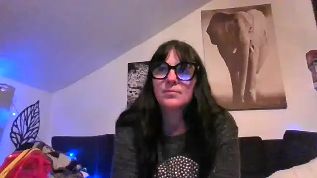 Snapshot of sexujuly88 chatting on 01-18-26, 10:35 sexujuly88 online show from 01-18-26, 10:35