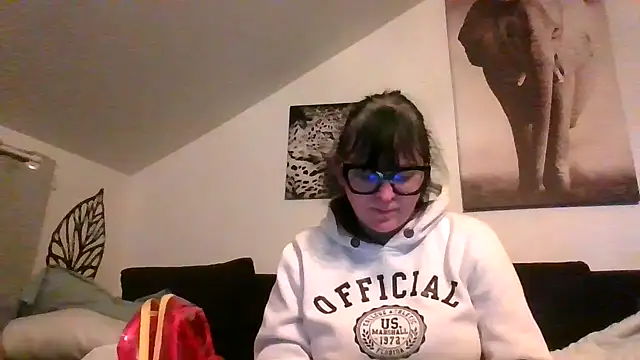 Snapshot of sexujuly88 chatting on 03-20-26, 10:47 sexujuly88 online show from 03-20-26, 10:47