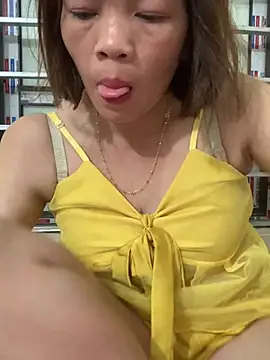 Emlyla online show from 06-11-26, 02:59