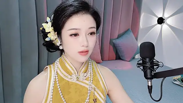 Momo-Wow online show from 06-26-26, 06:18