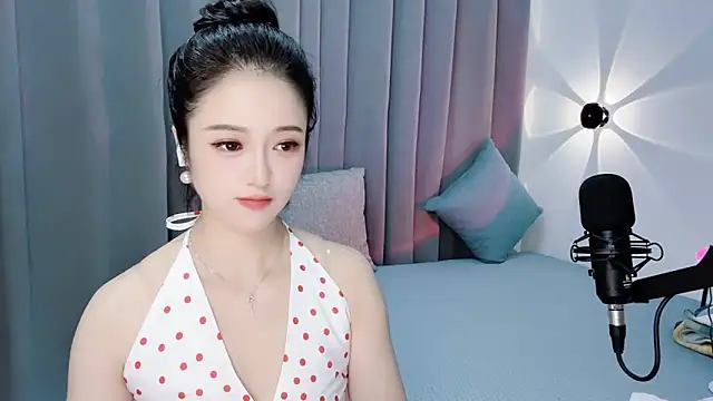 Momo-Wow online show from 07-13-26, 06:27