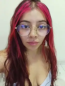 Snapshot of liz_cute chatting on 06-09-26, 10:21 liz cute online show from 06-09-26, 10:21