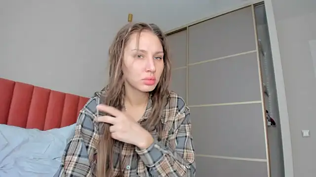 SofiClimbing online show from 01-12-25, 04:00