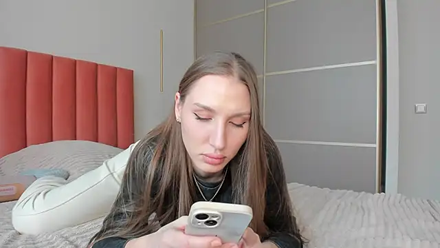 SofiClimbing online show from 02-10-25, 05:47