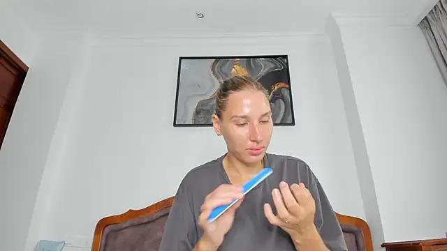 SofiClimbing online show from 10-25-25, 05:59