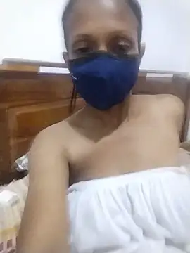 Snapshot of slfuncouple chatting on 07-28-26, 01:43 slfuncouple online show from 07-28-26, 01:43