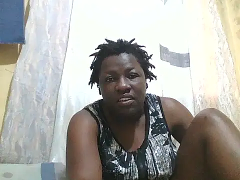 Snapshot of Ebony_creamie chatting on 06-10-26, 08:35 Ebony creamie online show from 06-10-26, 08:35