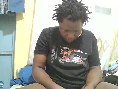 Snapshot of Ebony_creamie chatting on 06-12-26, 07:51 Ebony creamie online show from 06-12-26, 07:51