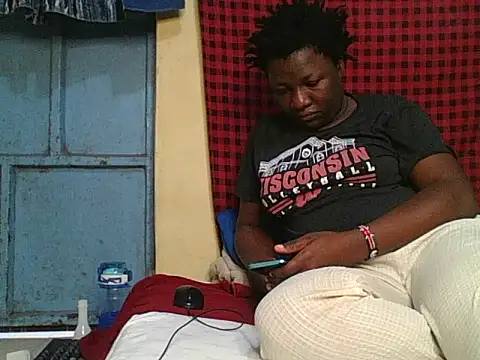 Snapshot of Ebony_creamie chatting on 06-19-26, 06:40 Ebony creamie online show from 06-19-26, 06:40