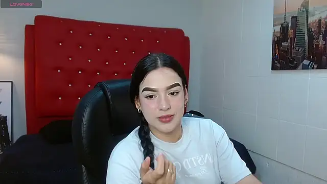Snapshot of jenn_pink chatting on 06-04-26, 03:45 jenn pink online show from 06-04-26, 03:45