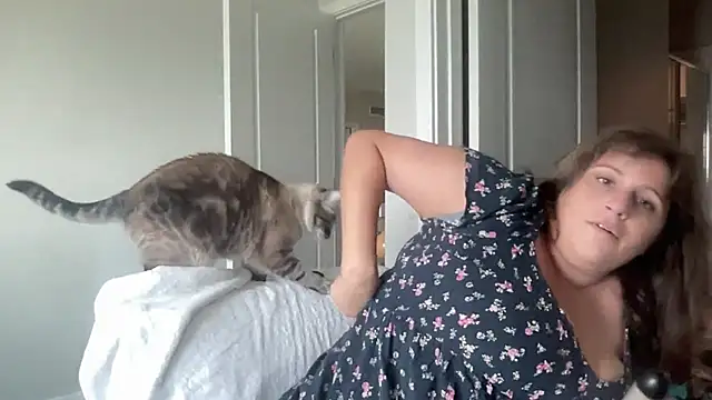 maddiliz online show from 09-23-25, 03:37