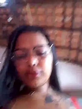 Snapshot of Silmara21 chatting on 06-18-26, 05:39 Silmara21 online show from 06-18-26, 05:39