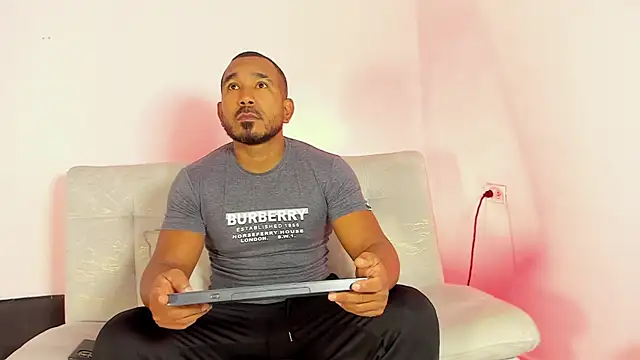 Snapshot of LeoCarter_ chatting on 07-14-26, 01:06 LeoCarter online show from 07-14-26, 01:06