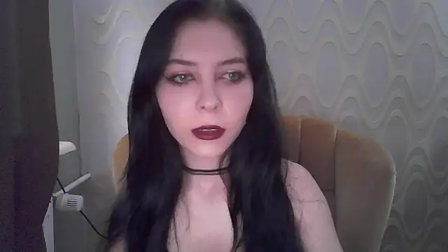 Snapshot of RileyTight chatting on 06-13-26, 04:27 RileyTight online show from 06-13-26, 04:27