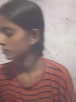 Saloni-Tyagi online show from 06-28-26, 03:40