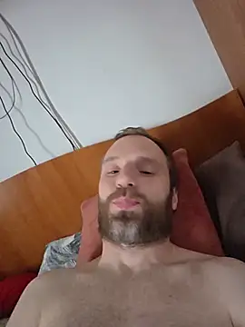 MrHot20cm online show from 07-05-26, 04:41