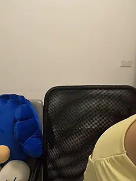 QIQI-QIQI-01 online show from 06-27-26, 11:04