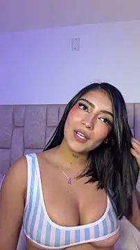Nicolegh  online show from 06-17-26, 02:03